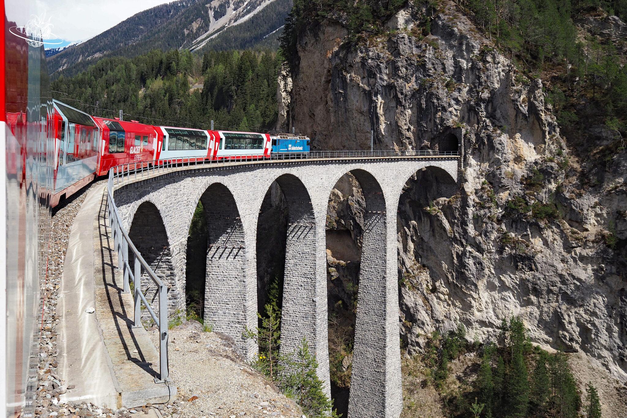 Luxus Zug Schweiz: Die Excellence Class im Glacier Express von Zermatt nach St. Moritz
