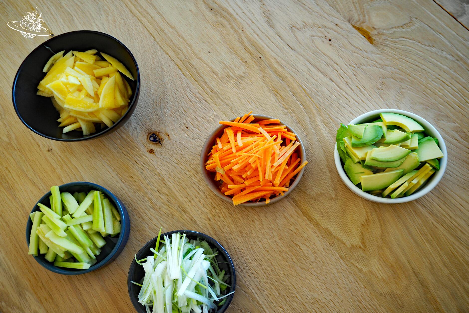 Gemüse für die Sommerrollen vorgeschnitten