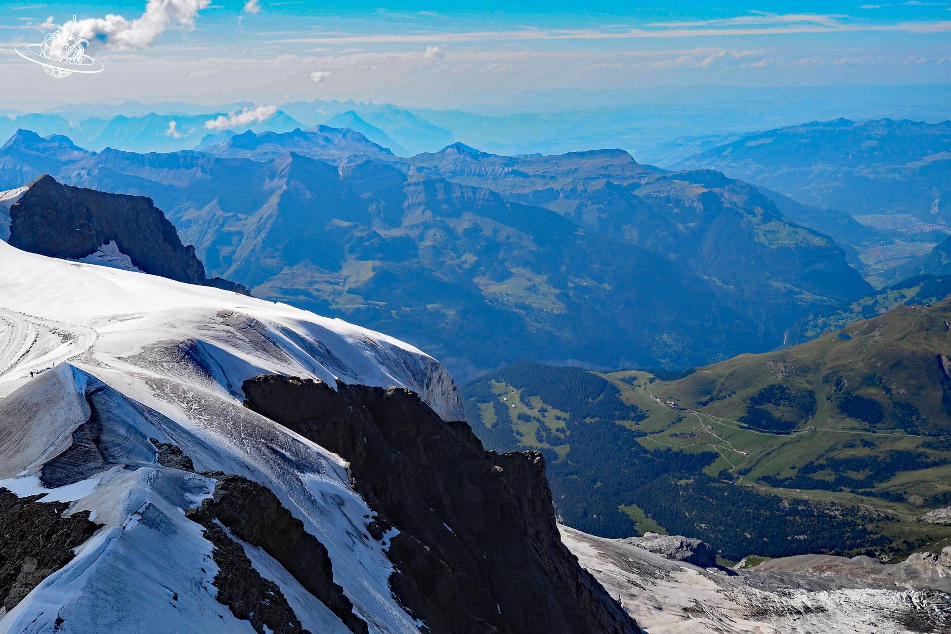 Aussicht vom Jungfraujoch in Richtung Jura