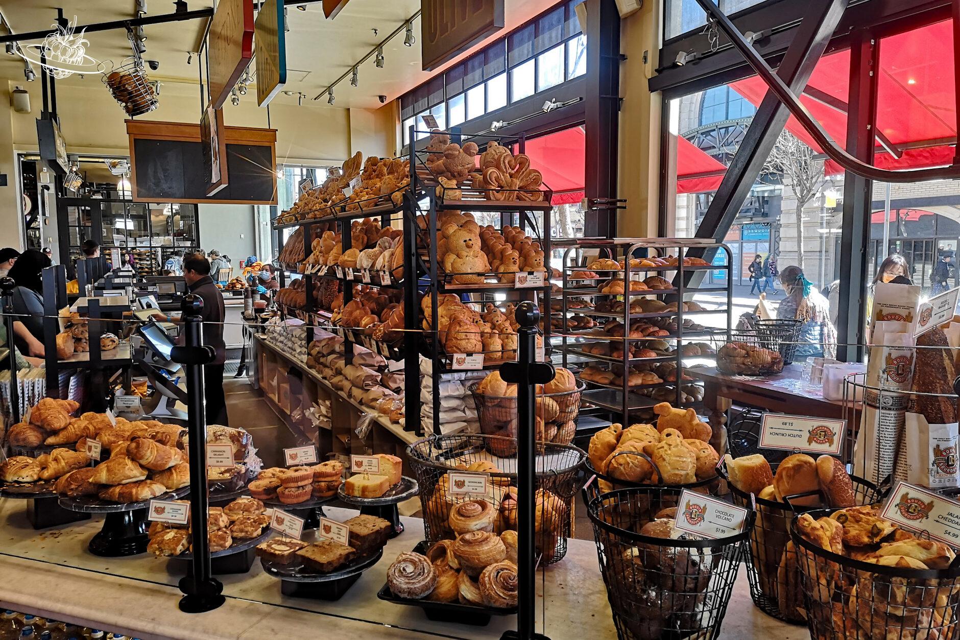 Auslage einer Bäckerei