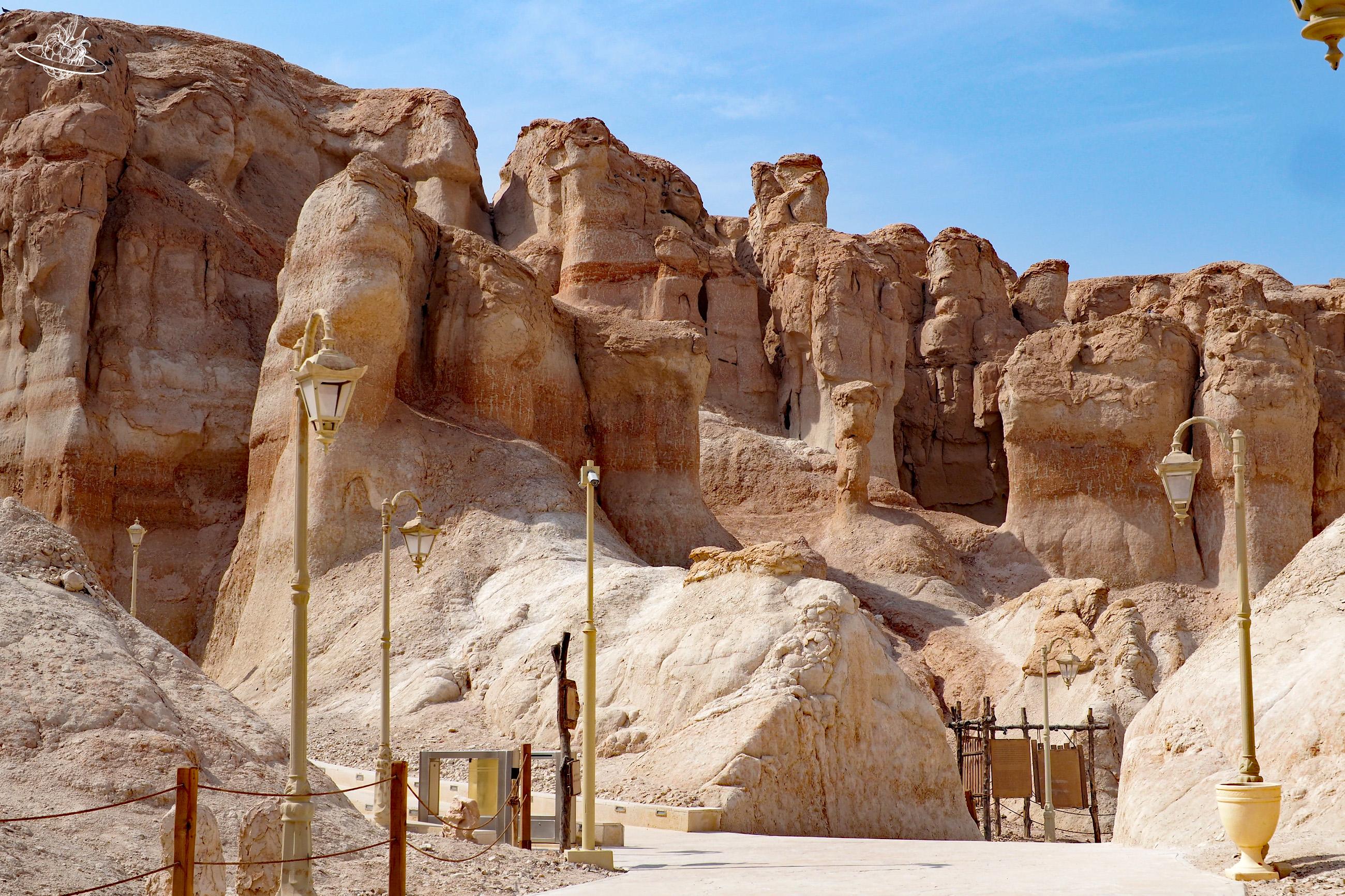 helle und hohe Felsgesteine