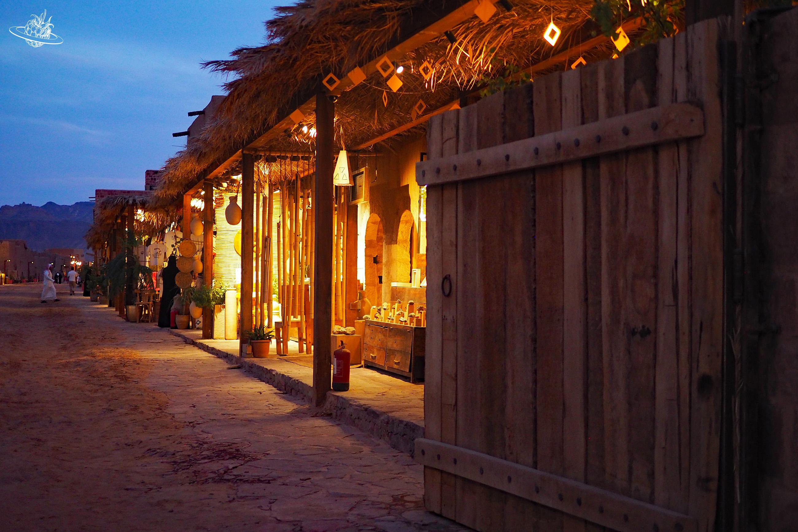 Marktstände Abends in der Stadt Al Ula