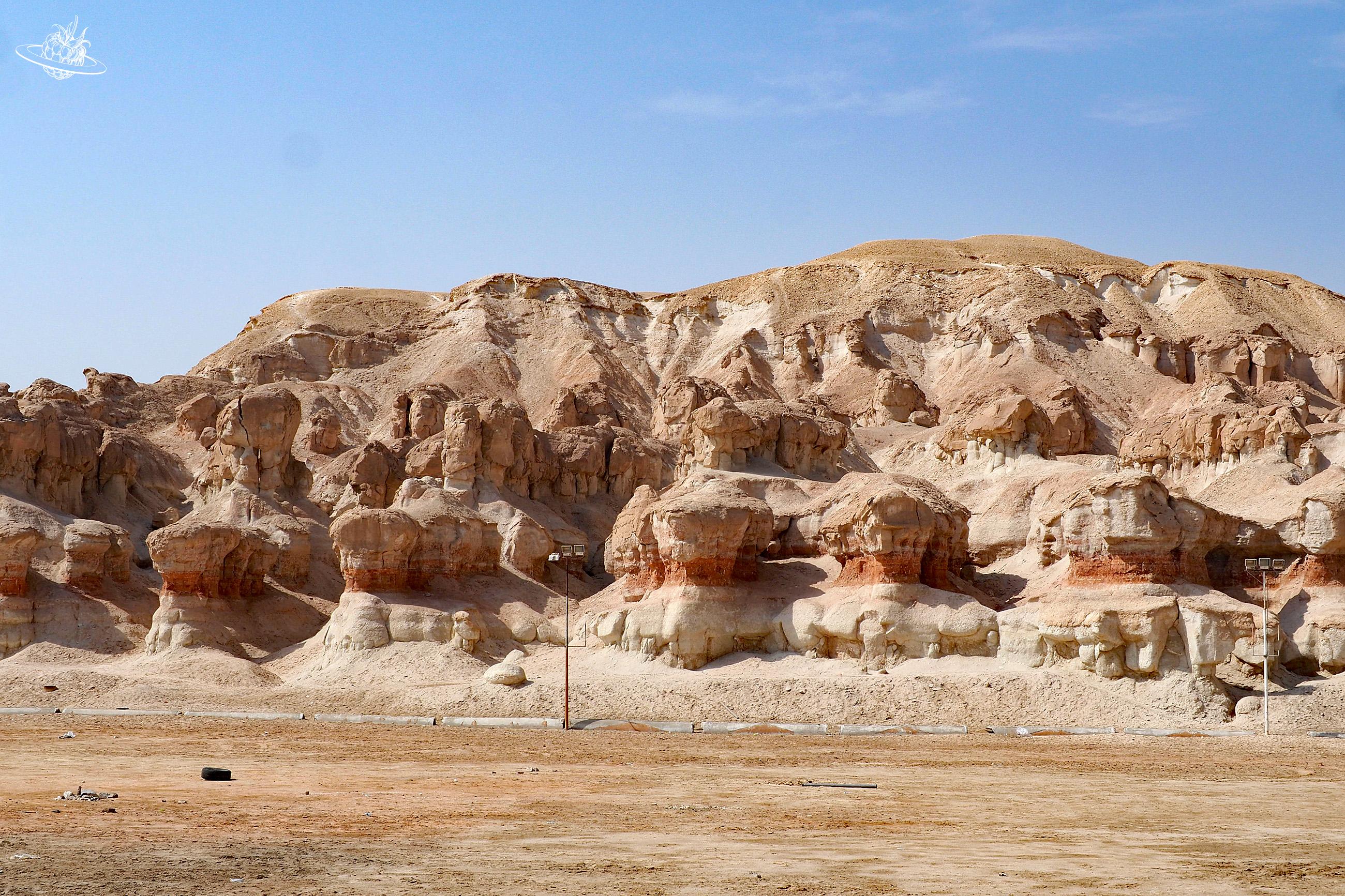 Breite Felsformationen