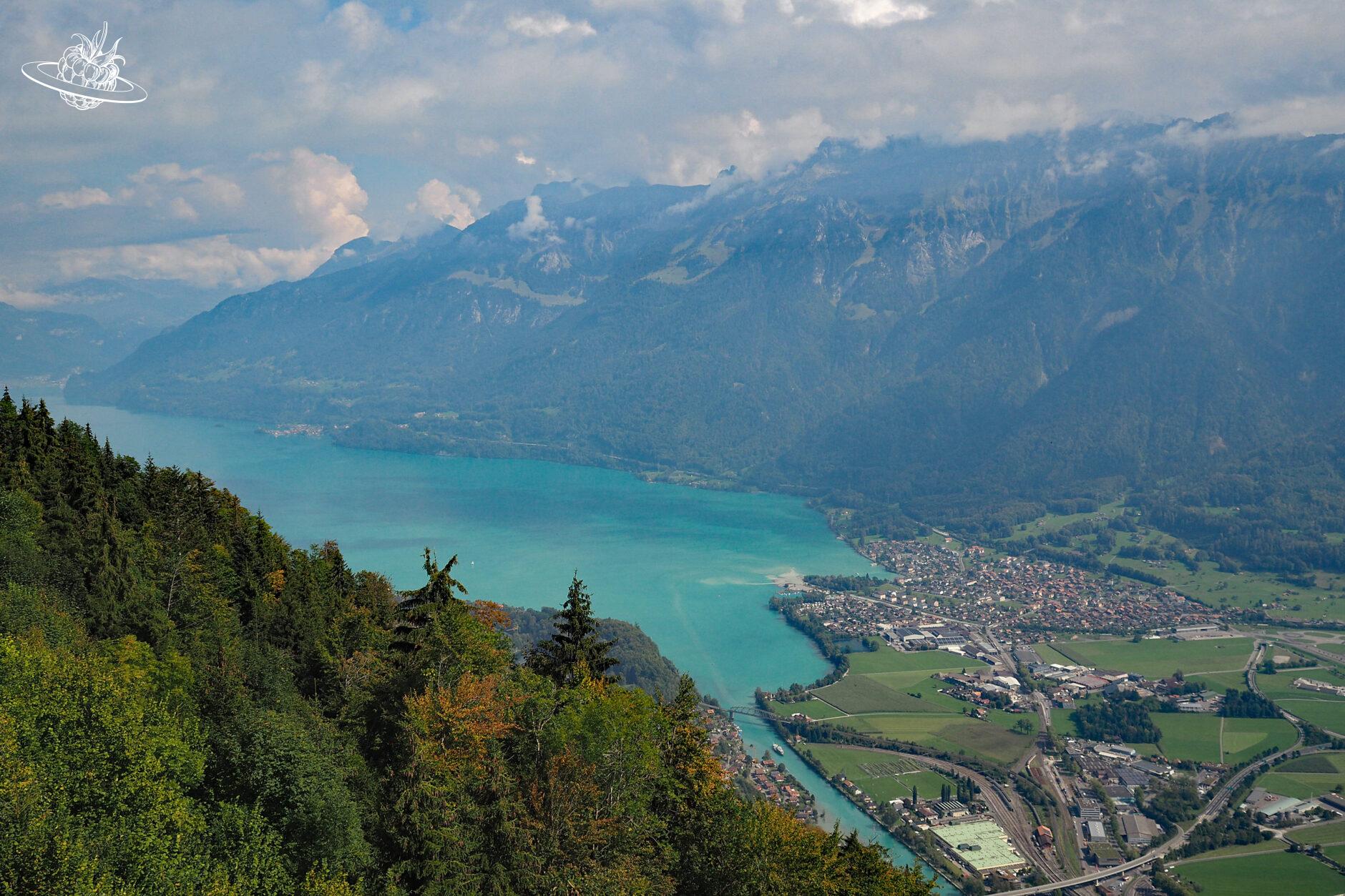 Blick auf den türkisfarbenen See