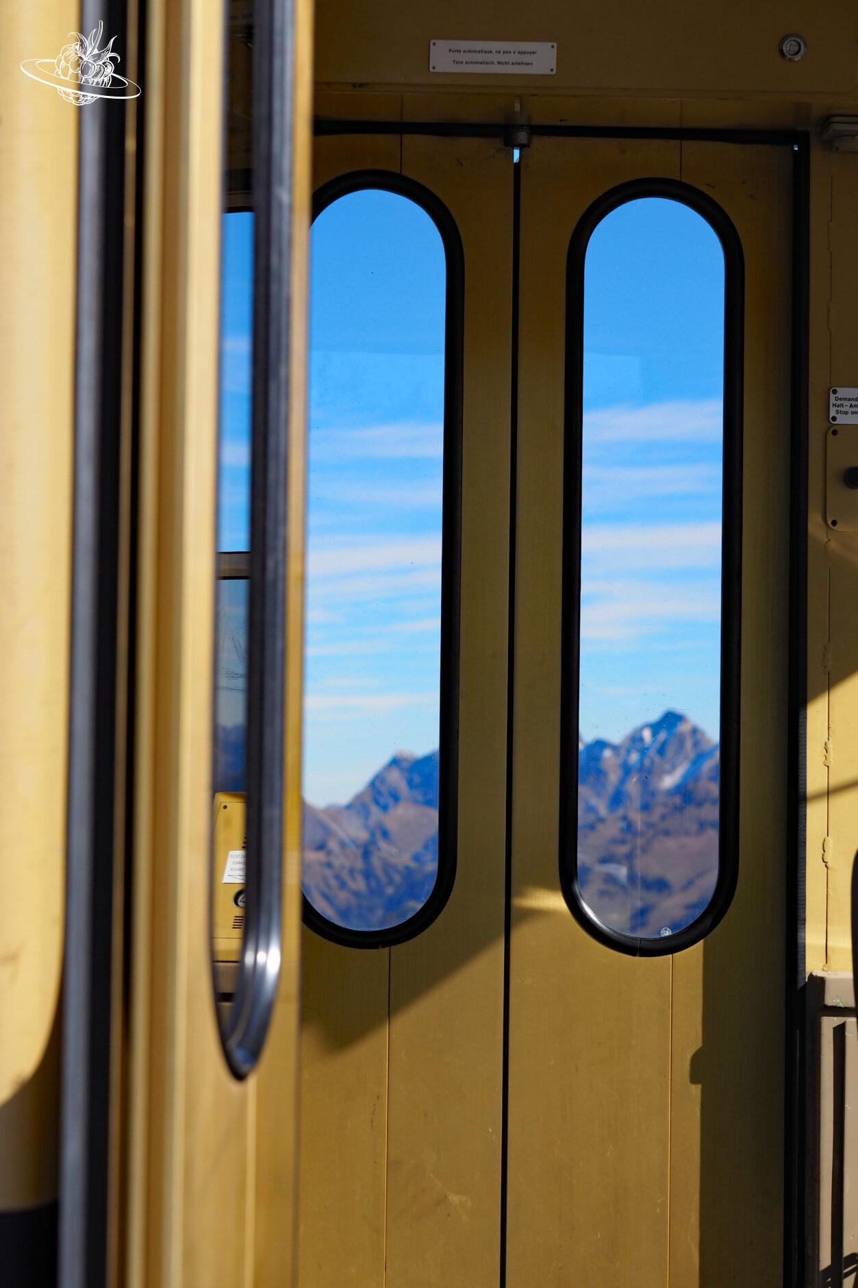 Ausblick aus dem Zugfenster