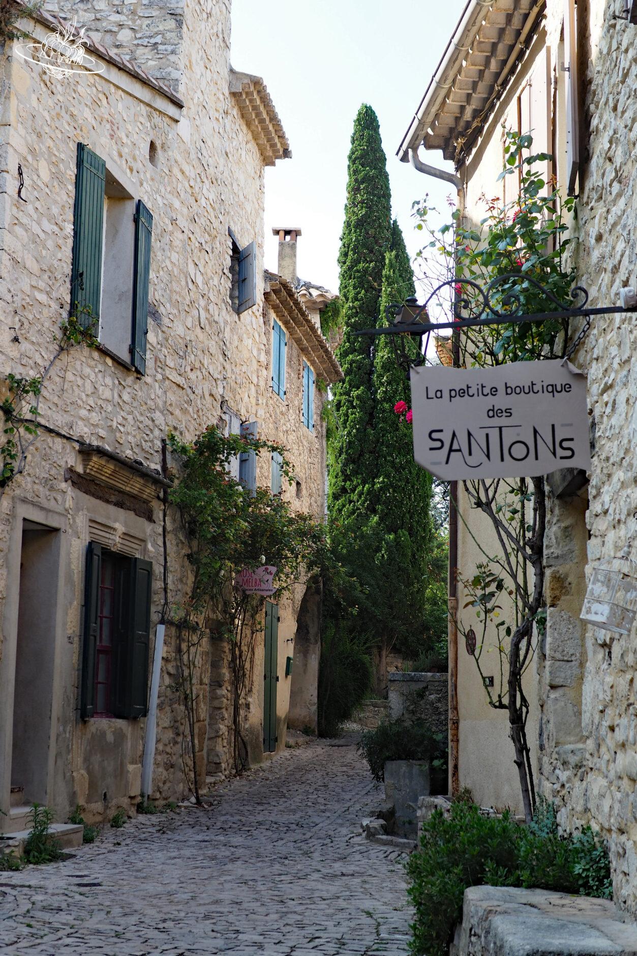 steindoerfchen mit engen gässchen