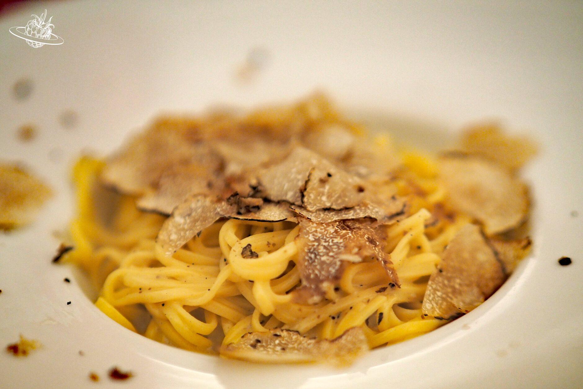 Teller Nudeln mit Trüffer