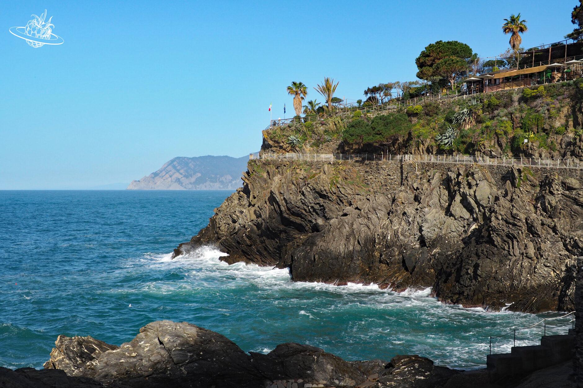 Restaurant liegt auf den Klippen