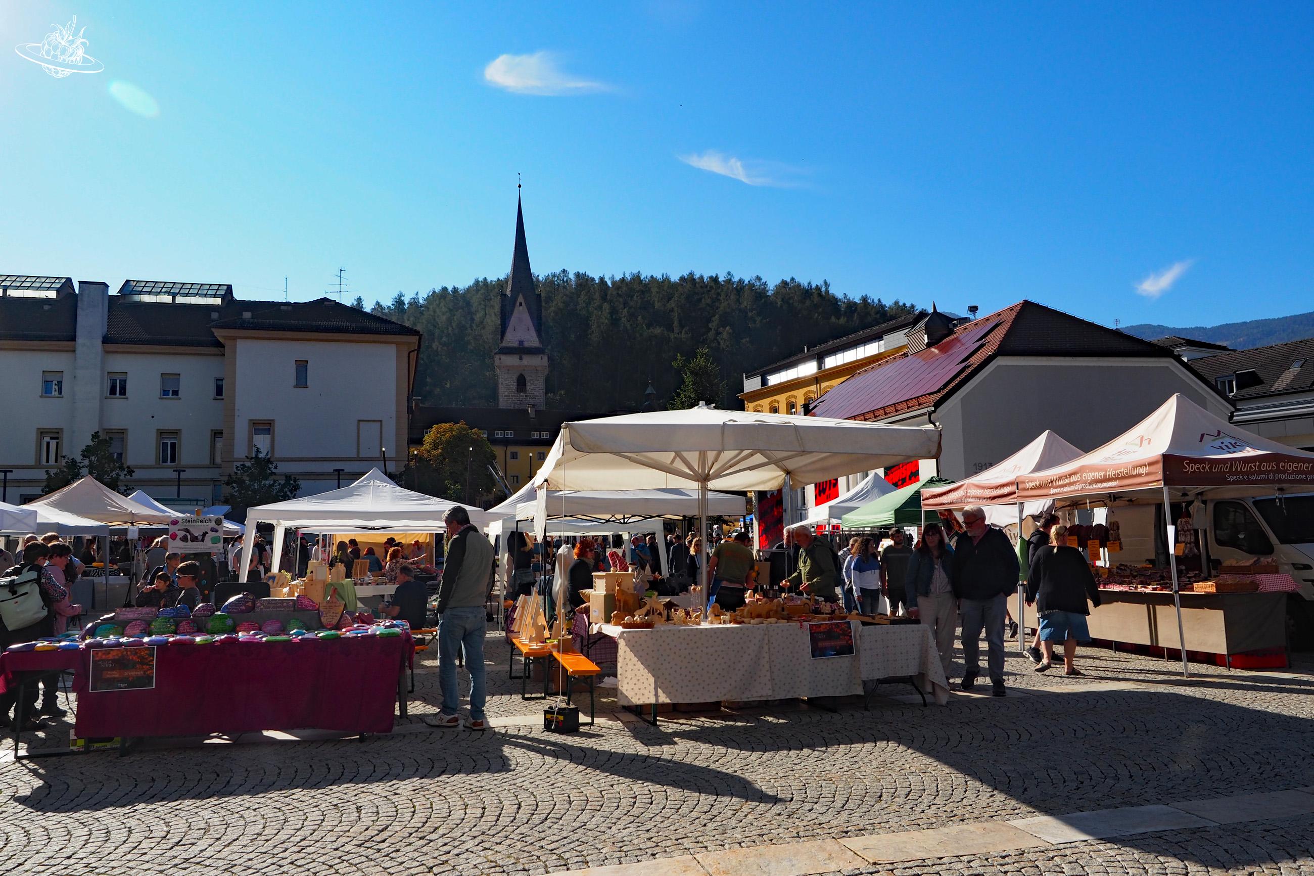 Marktstände auf dem Stadtplan