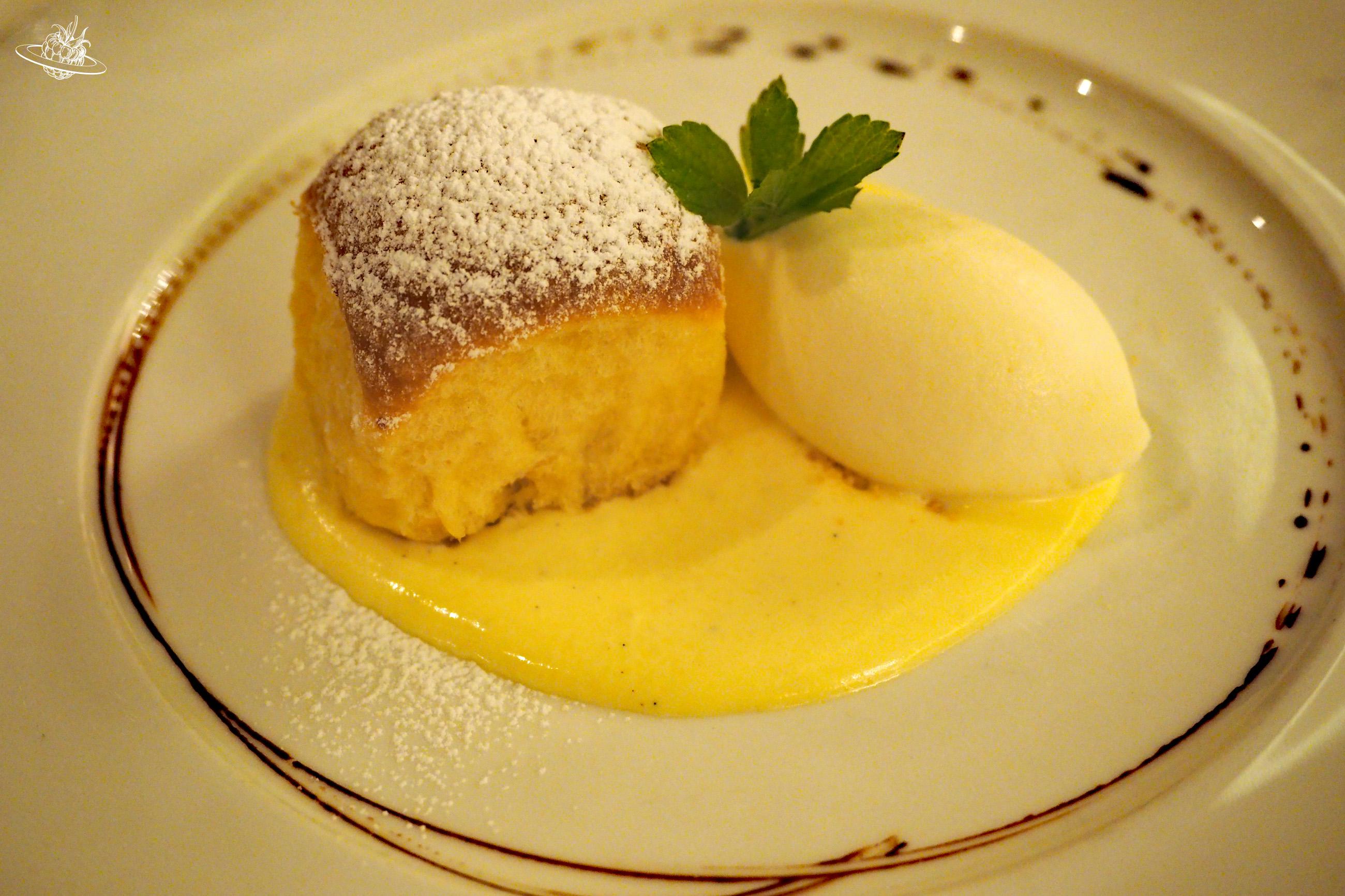 Schön angerichtetes Dessert