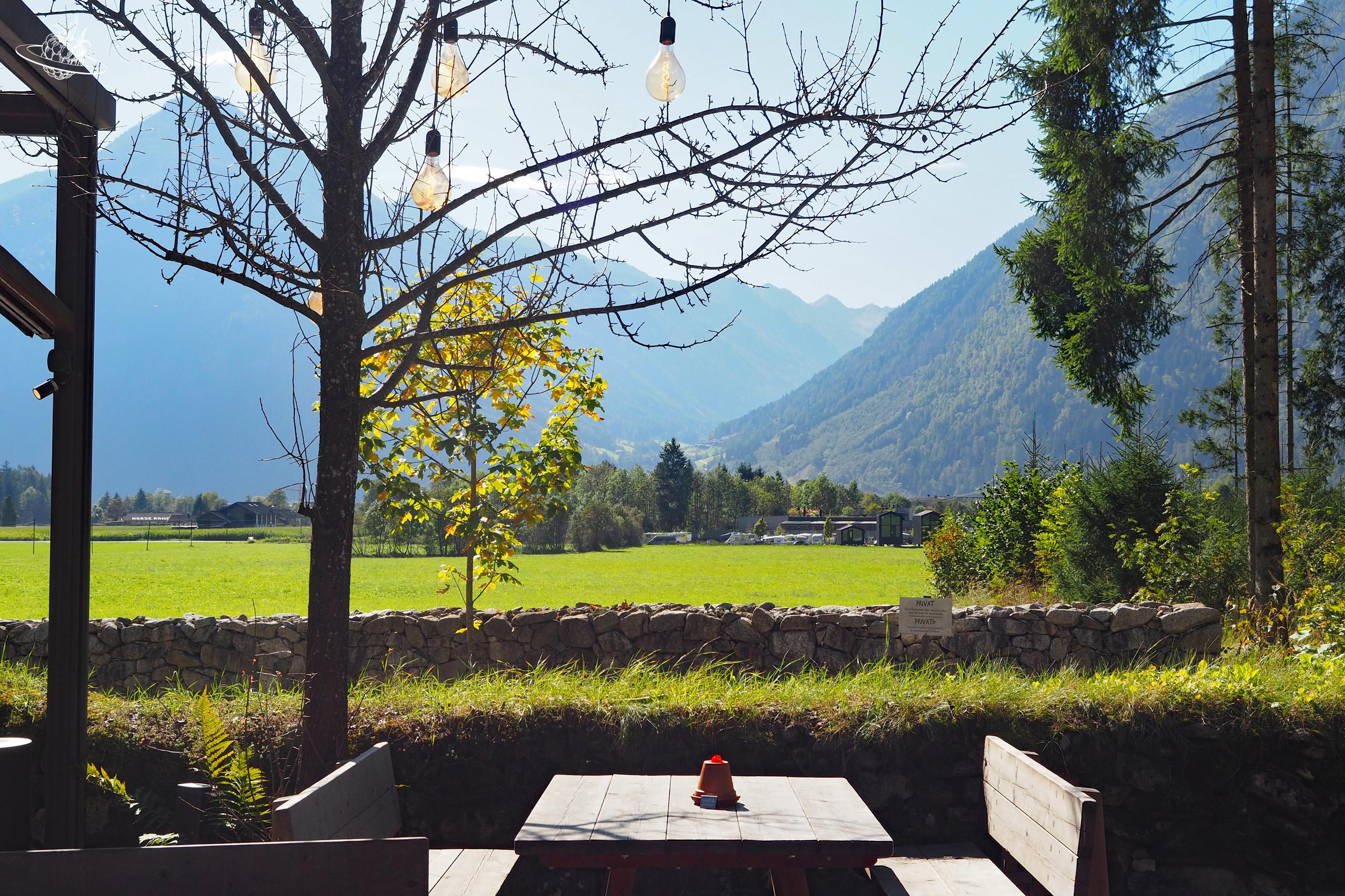 Restaurant mit Glühbirnen