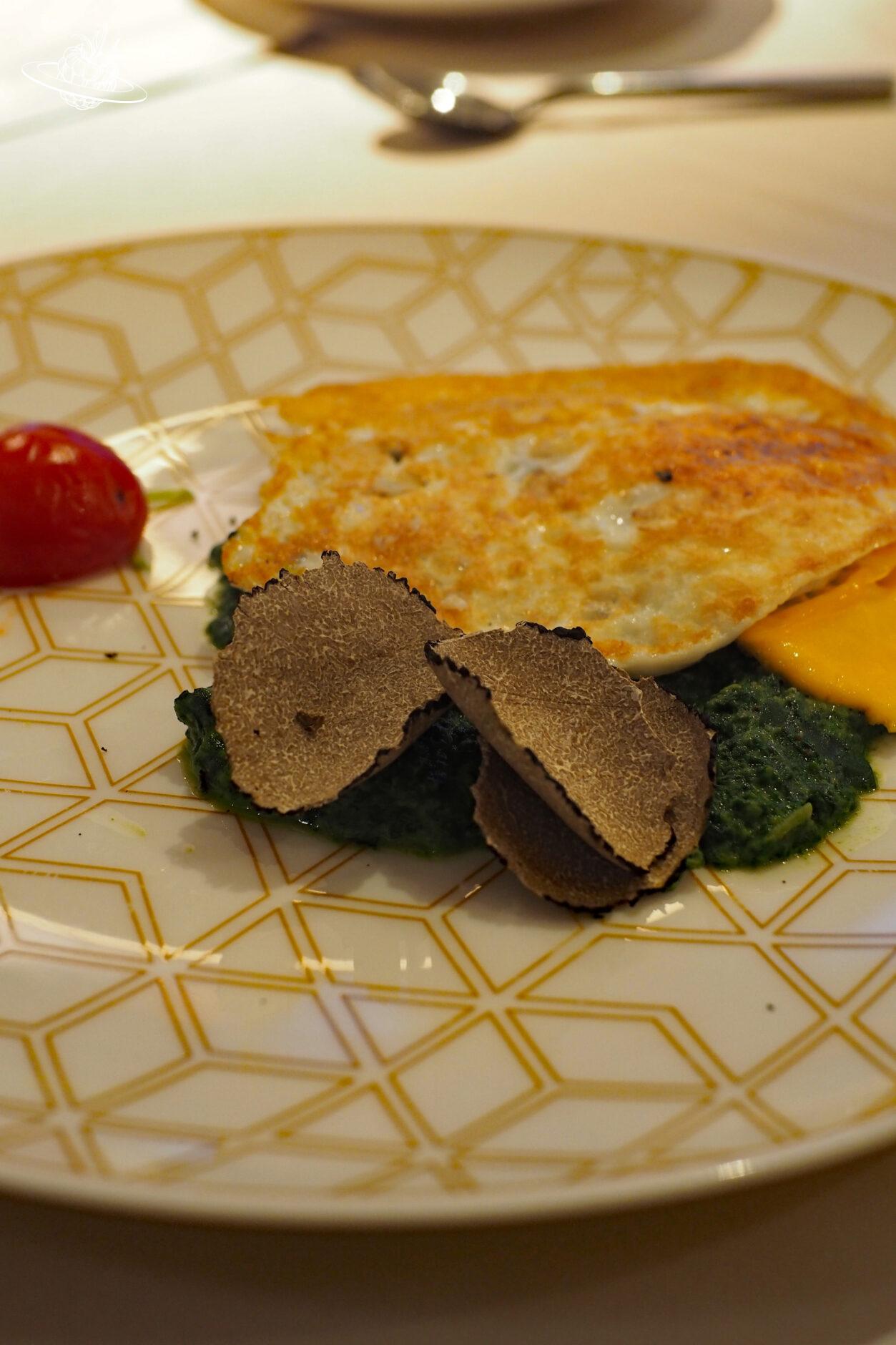 Spiegelei, Spinat, Trüffel