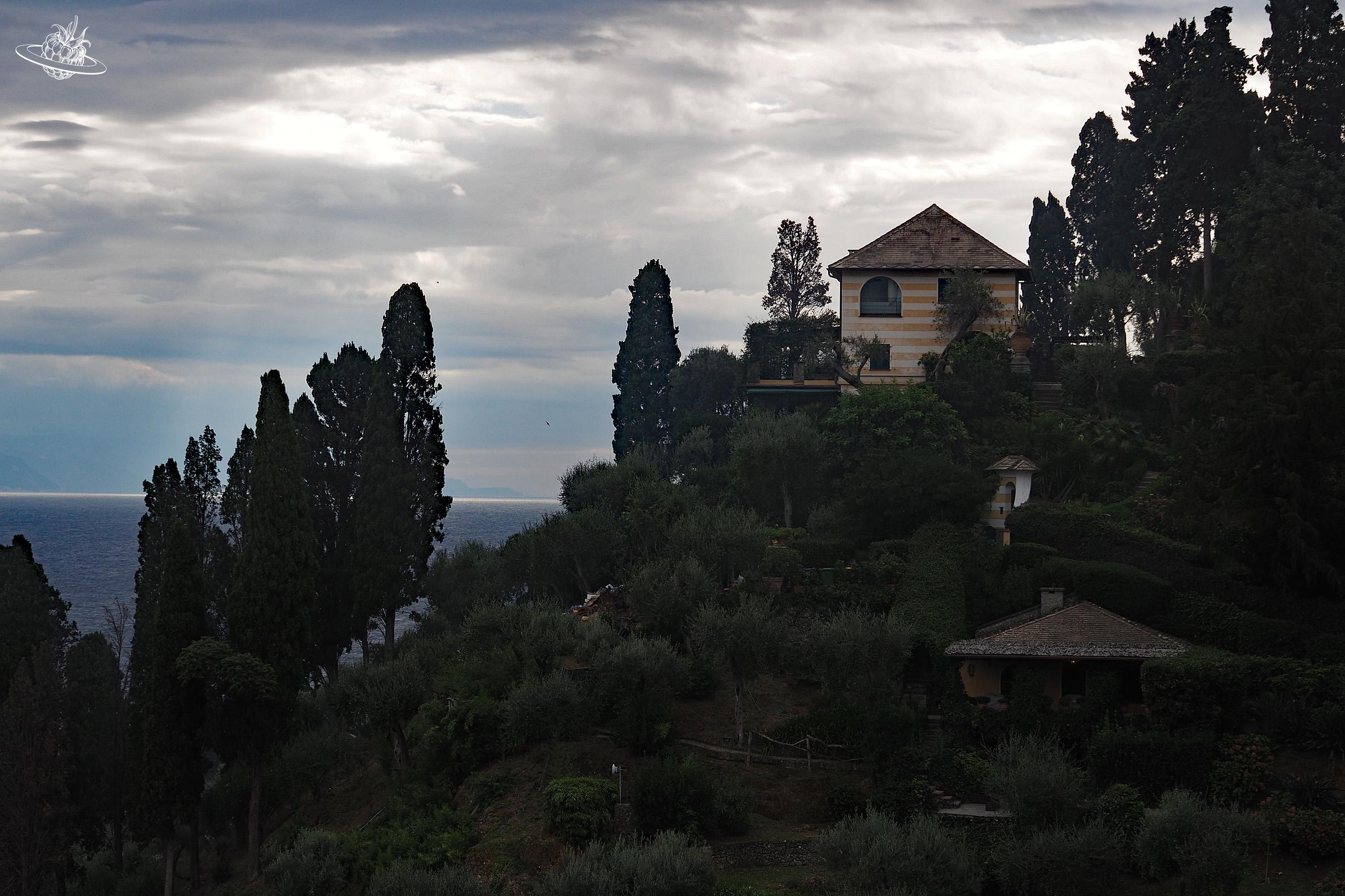 Einsames Haus am Berg