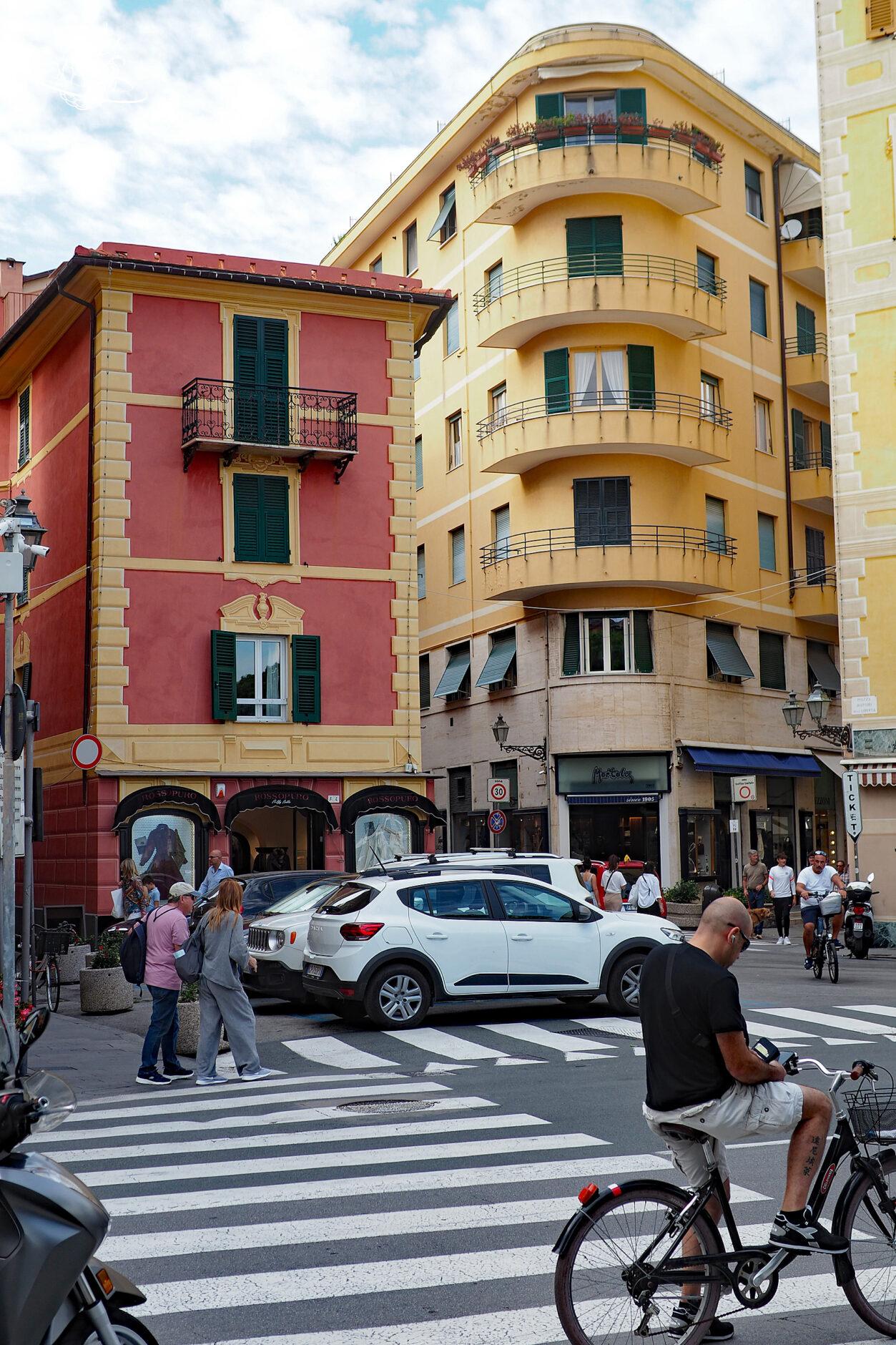 belebtes Strassenquartier