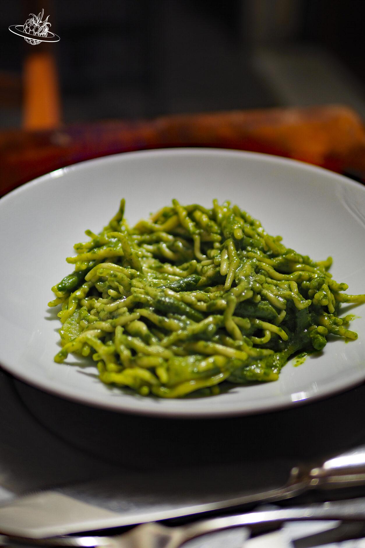 Trofie mit grüner Sauce