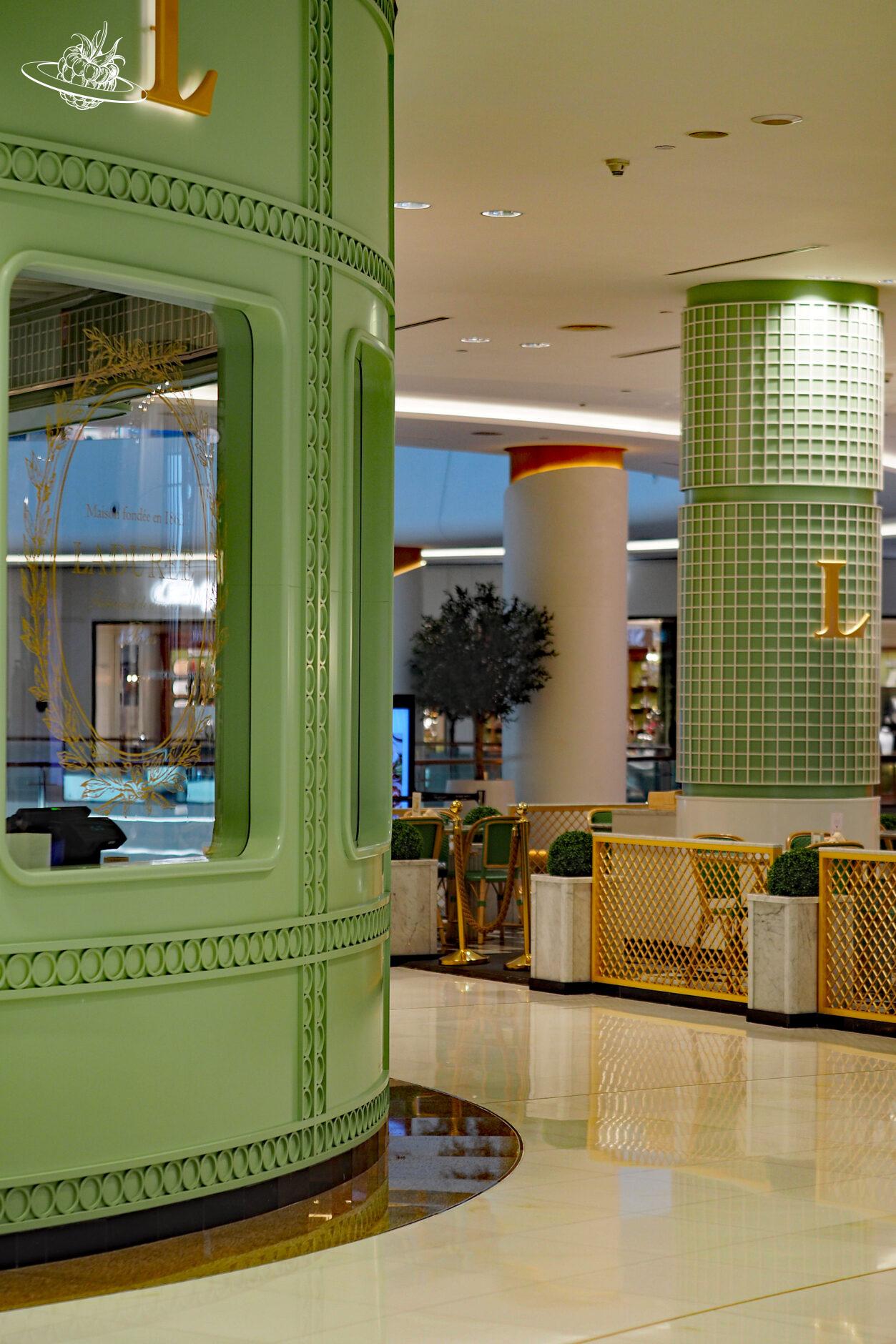 Feine Desserts im La Duree in der Dubai Mall