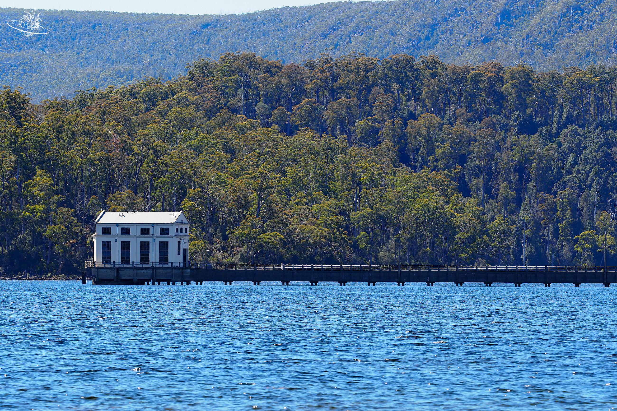 Haus mit Steg auf dem See im Saint clair Nationalpark