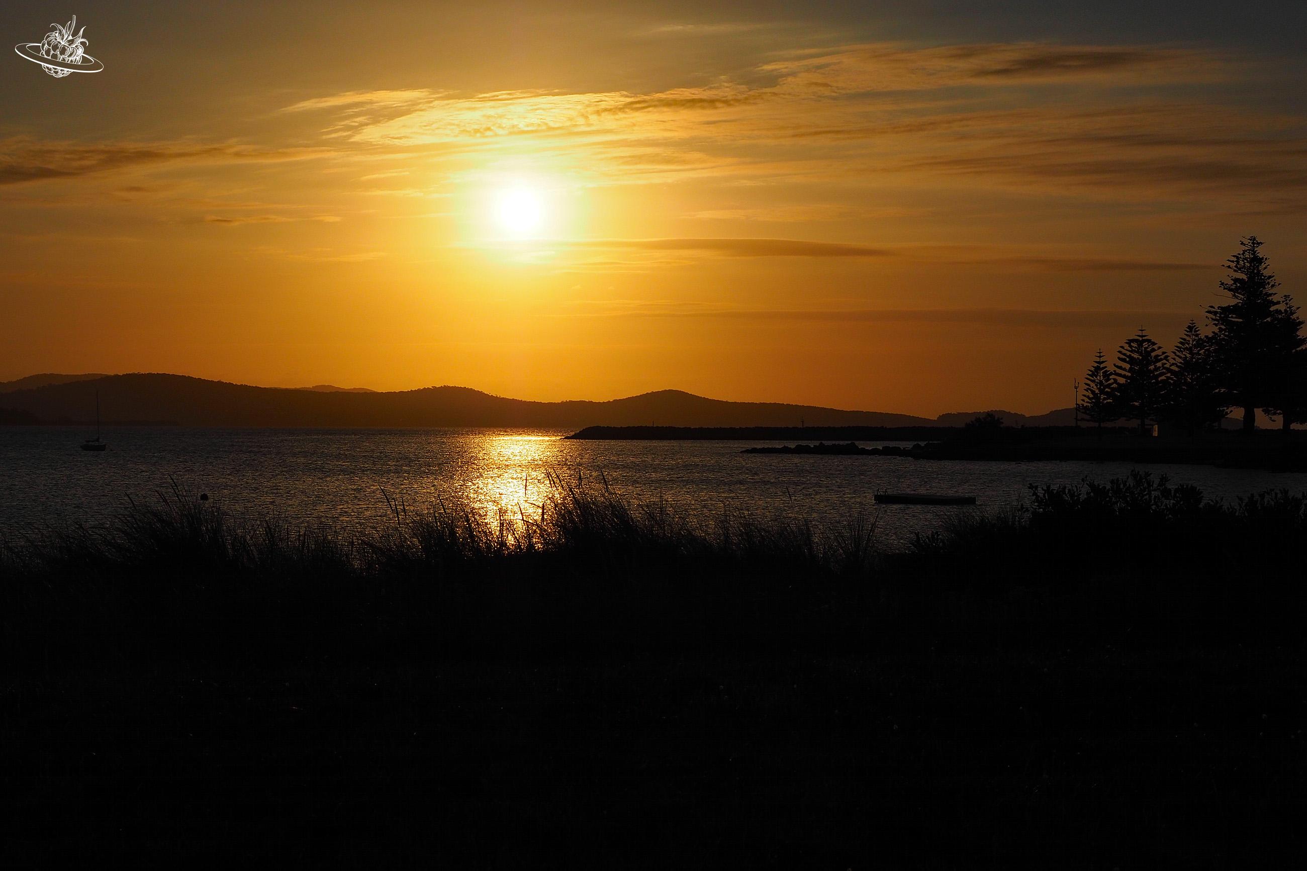 Sonnenuntergang im Tamar Valley bei Low Head
