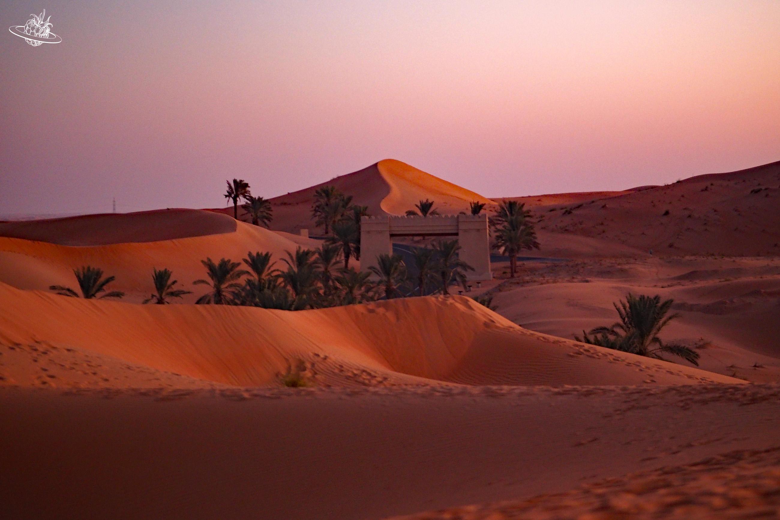 Sonnenaufgang über der Liwa Wüste Emirate