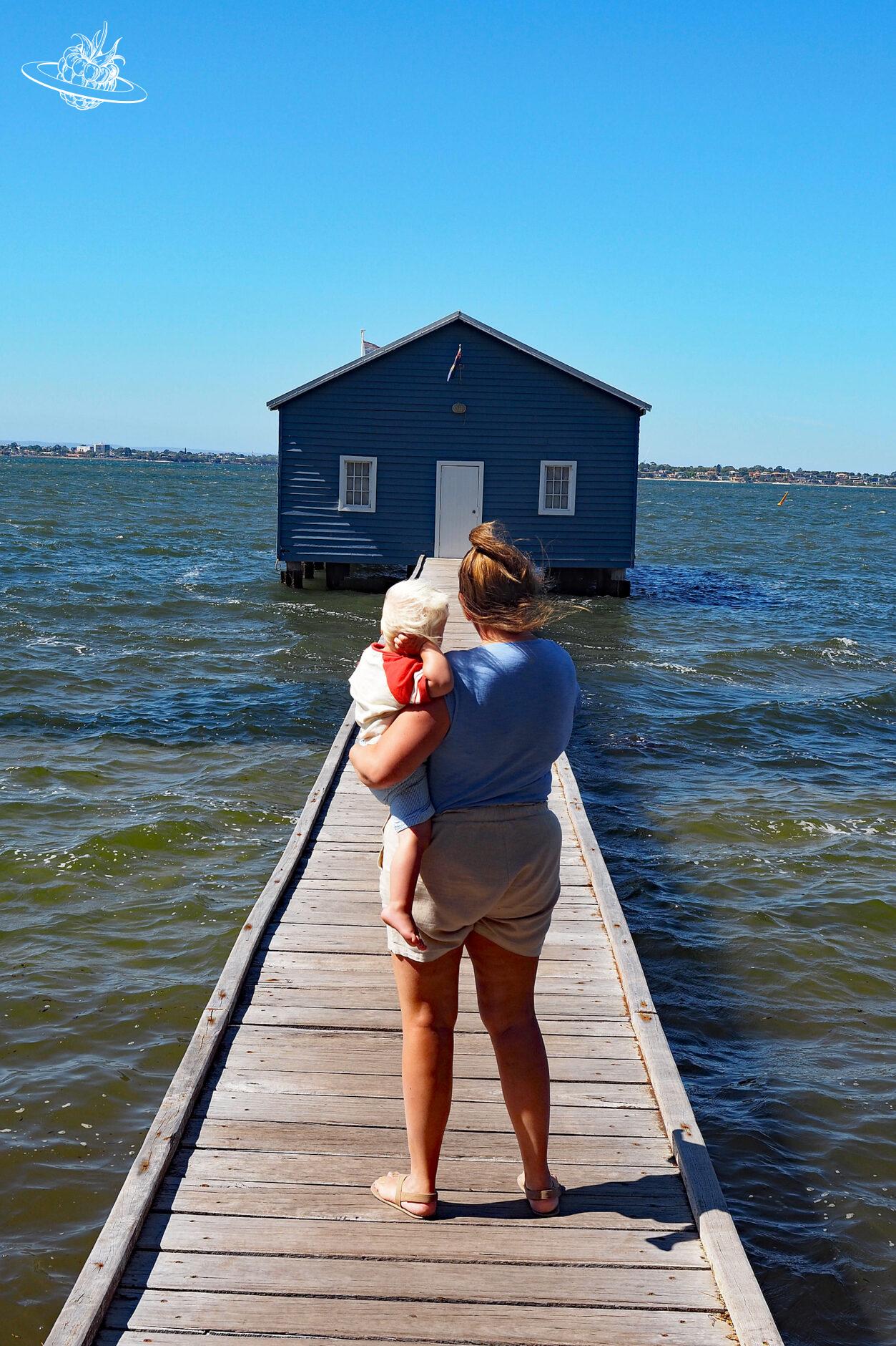 das blaue haus - ein bootshaus in perth