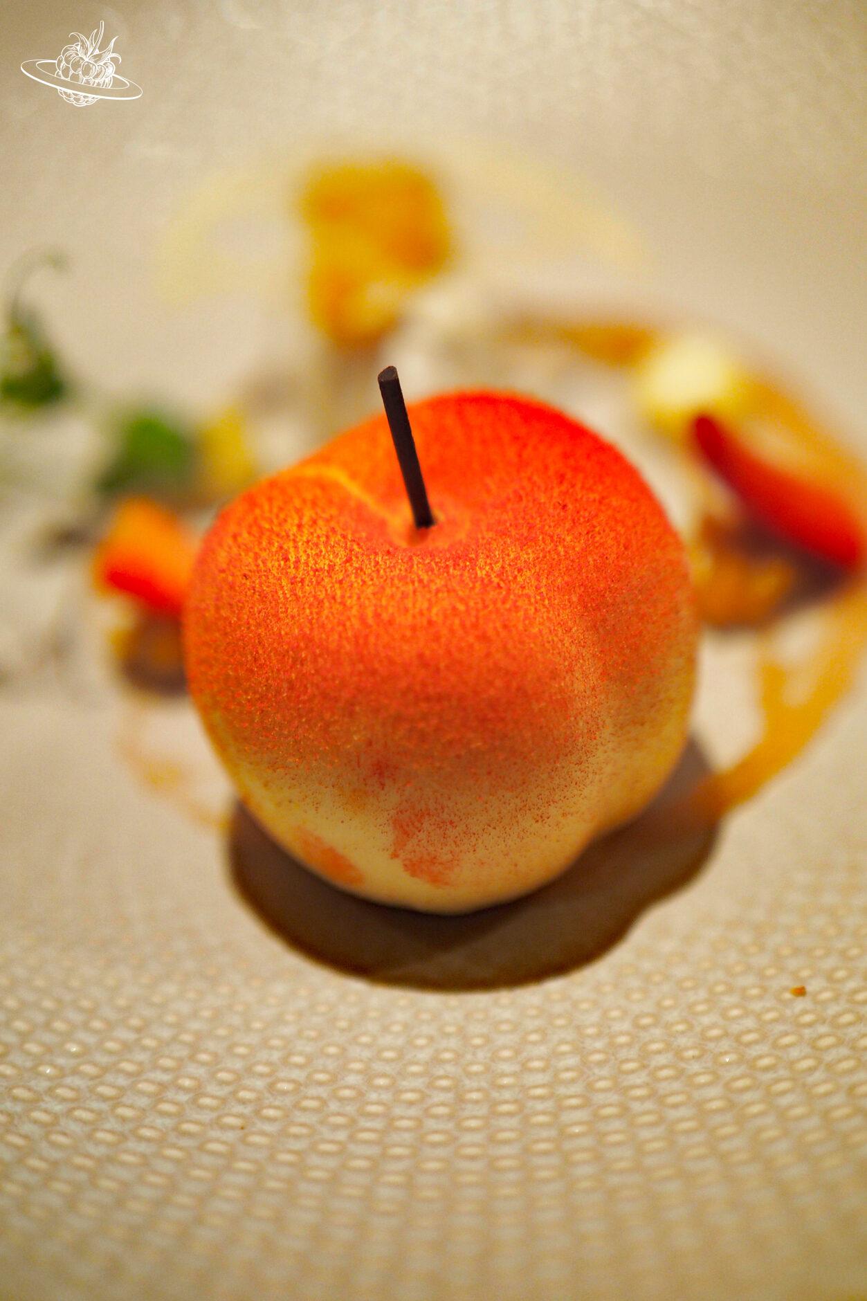 Pfirsich aus Zucker